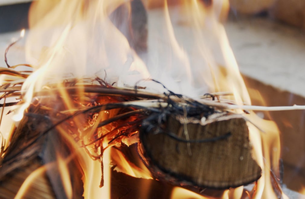 焚き火 | 焚火ダイニング・カフェ ハルランナ｜ウポポイエントランスエリア